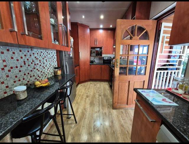 4 BEDROOM HOUSE FOR SALE IN GENL ALBERTS PARK